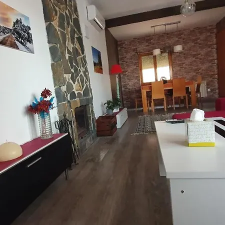 Aisha House Chalet *
